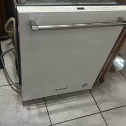 Kitchen Aid Dishwasher 