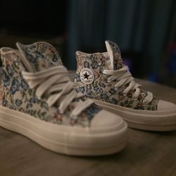 Womens Floral Hightop Converse Size 8