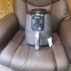 Ninja 4 Quart Air Fryer New Unused