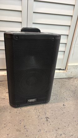 Qsc k8 1kw 105 active loud speaker two pair
