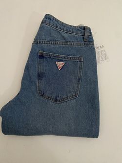 NEW!! GUESS Mom Jeans Ripped Size: 27