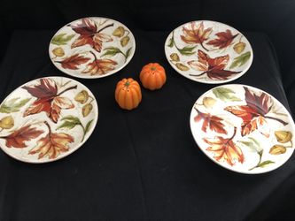 Fall Plates And Pumpkin Salt And Pepper