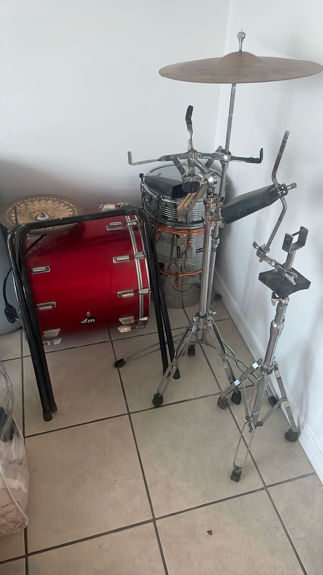 Tarolas Y Tambora