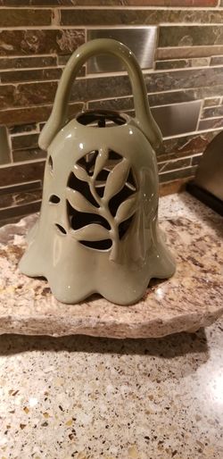 CERAMIC TEA LIGHT CANDLE HOLDER