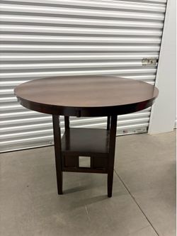 5 Piece Dining Set: High table with 4 chairs