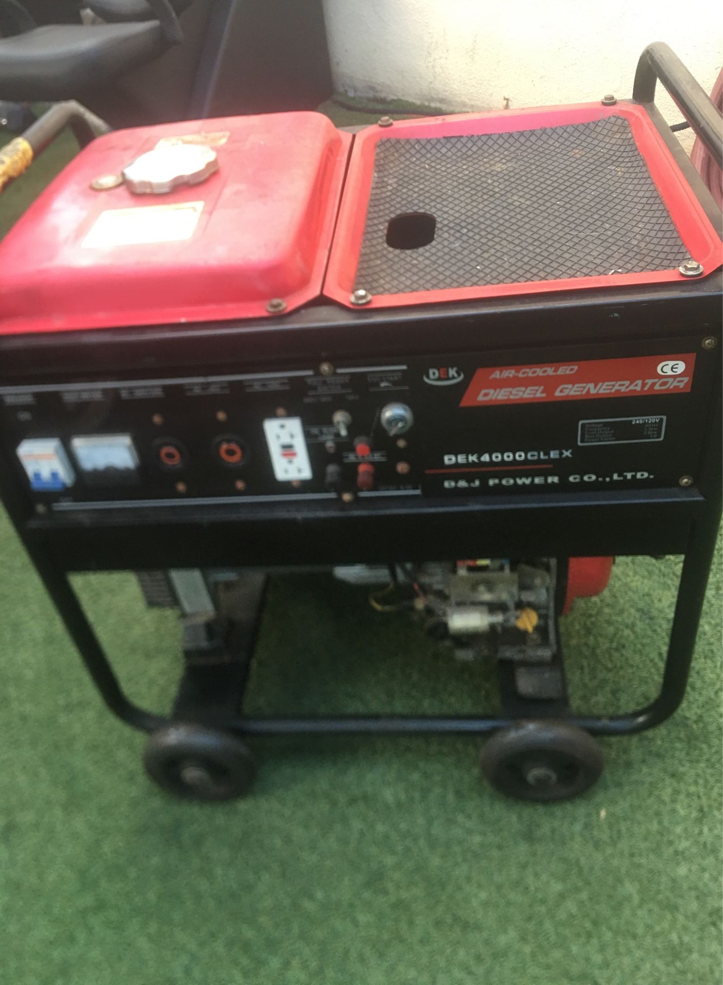 Diesel Generator 4.000 Watt Key Start Running Very Good $2.500Cash 💰 Won’t Last