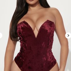 Fashion Nova Bodysuit ❤️