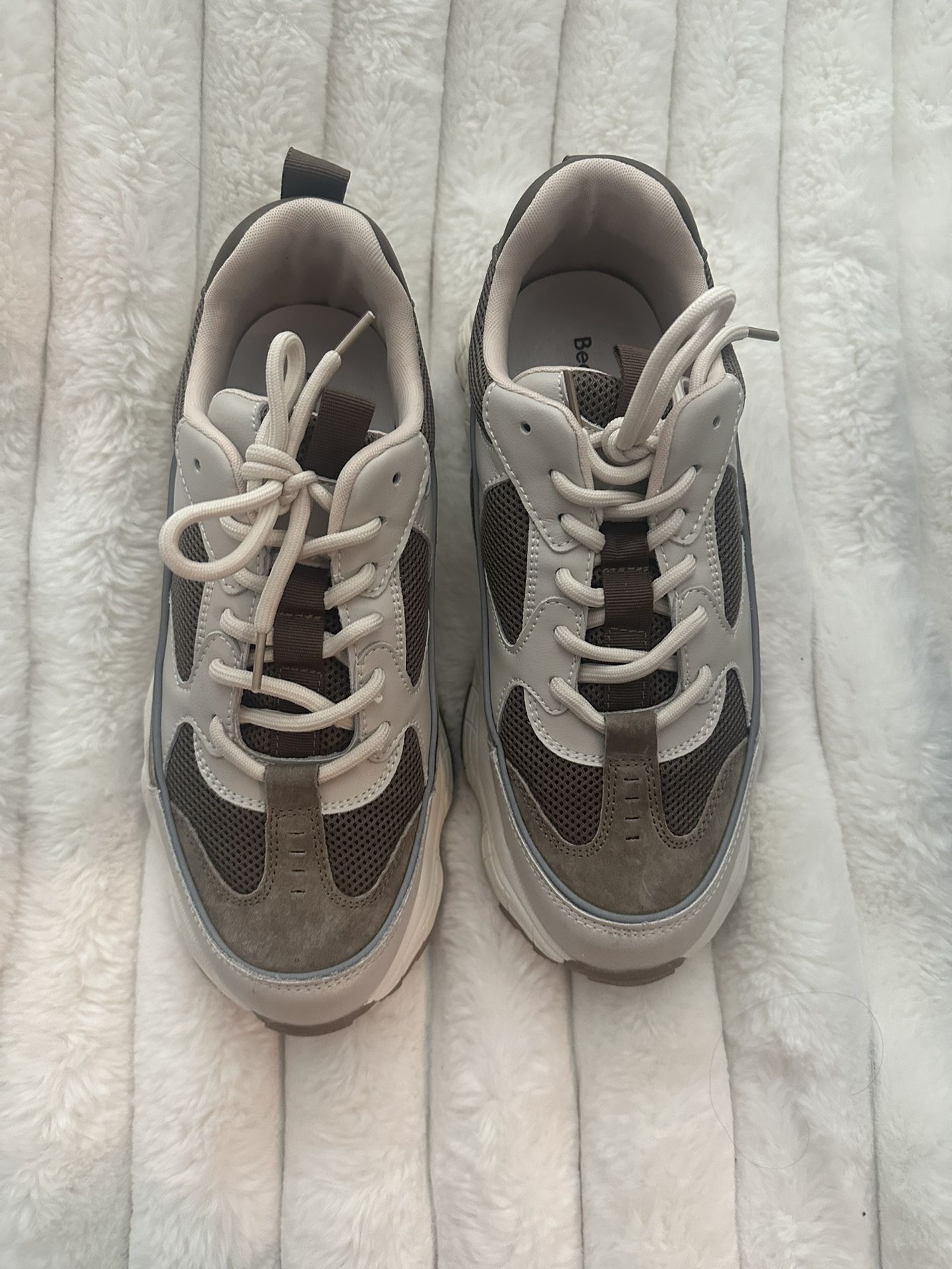 Beau Today Chunky Sneakers, Size 9