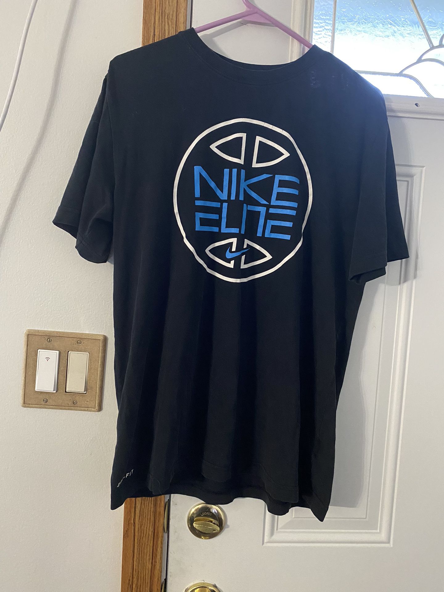 Nike Elite Shirt Size Medium