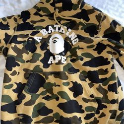 BAPE Hoodie (authentic)