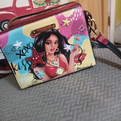 Nicole Lee purse barely used in pretty good conditions 