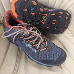 Men's 11.5 La Sportiva Hiking Shoes Trail Running Waterproof Vibrant Soles Merrell Keen Rei Vasque Oboz Columbia North Face Patagonia Asolo Salomon