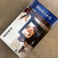 Sony digital photo frame  DFP-D72N