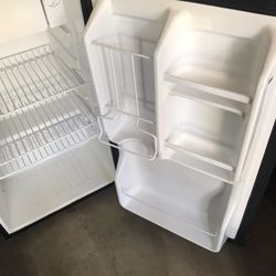 Refrigerador Pequeño Marca Magic Chef