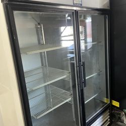 Used True GDM-49 Beverage Merchandiser Cooler