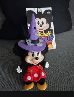 Pop mart Disney