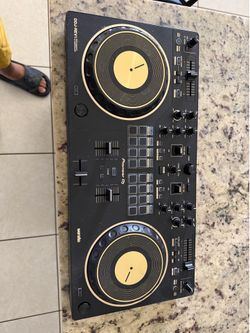 Pioneer DJ DDJ-REV1