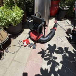 Milwaukee. Blower Back Pack. Fuel Brushless. 36 V Battery And Charger 