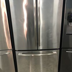 Stainless French Door Refrigerator With Ice Maker 