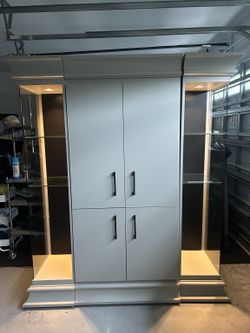 White Lighted Bar Cabinet with Glass Display Shelves