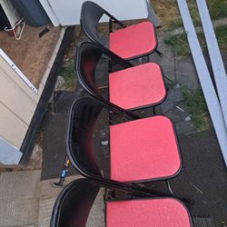 4 Folding Chairs 