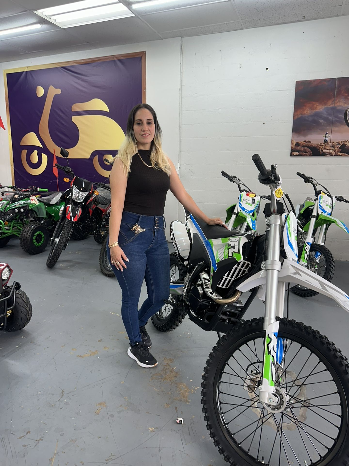 2025 Apollo Thunder 250 cc de cambio