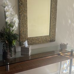 Console With Mirror 