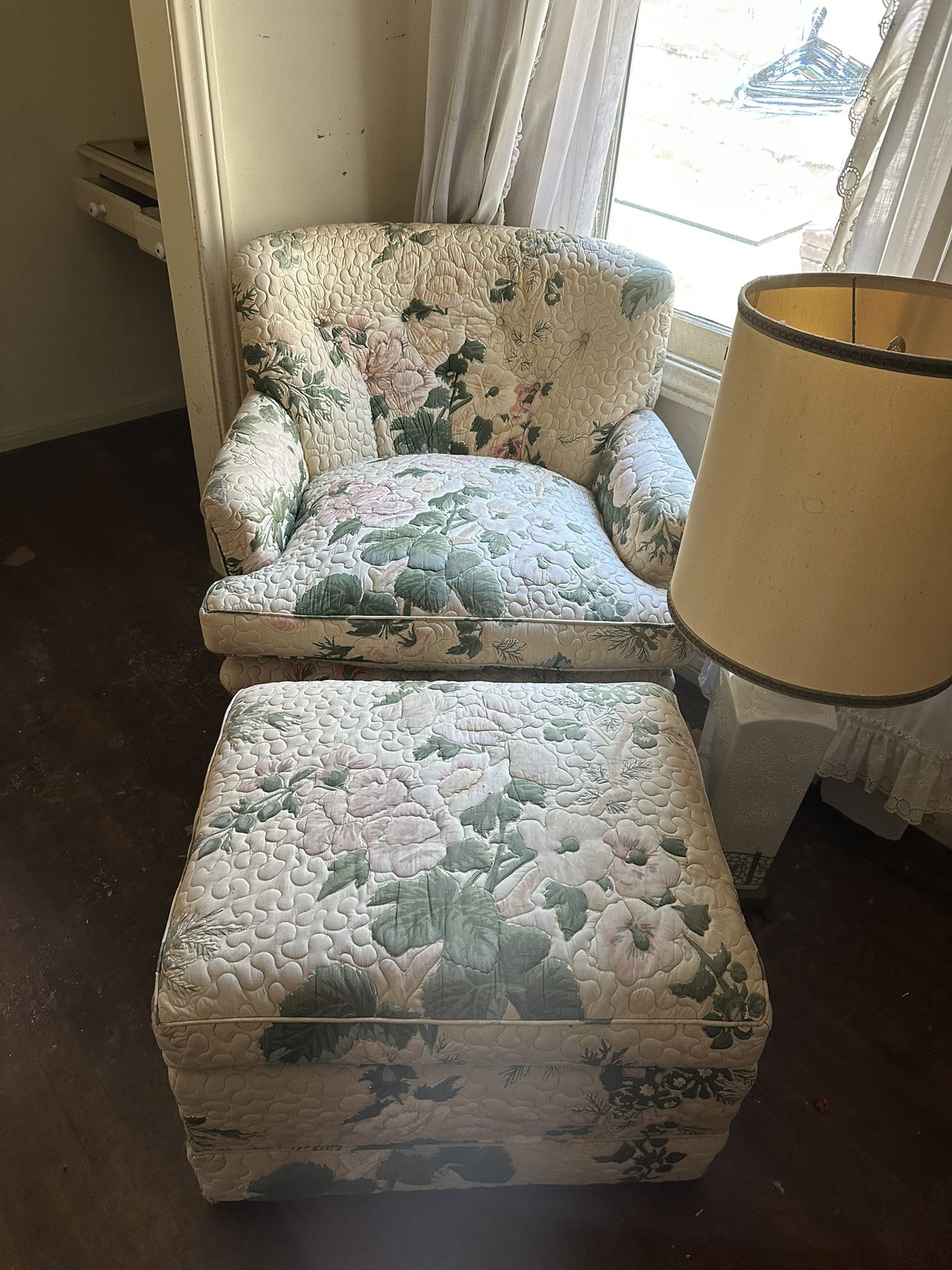 Sofa chair w/ ottoman  