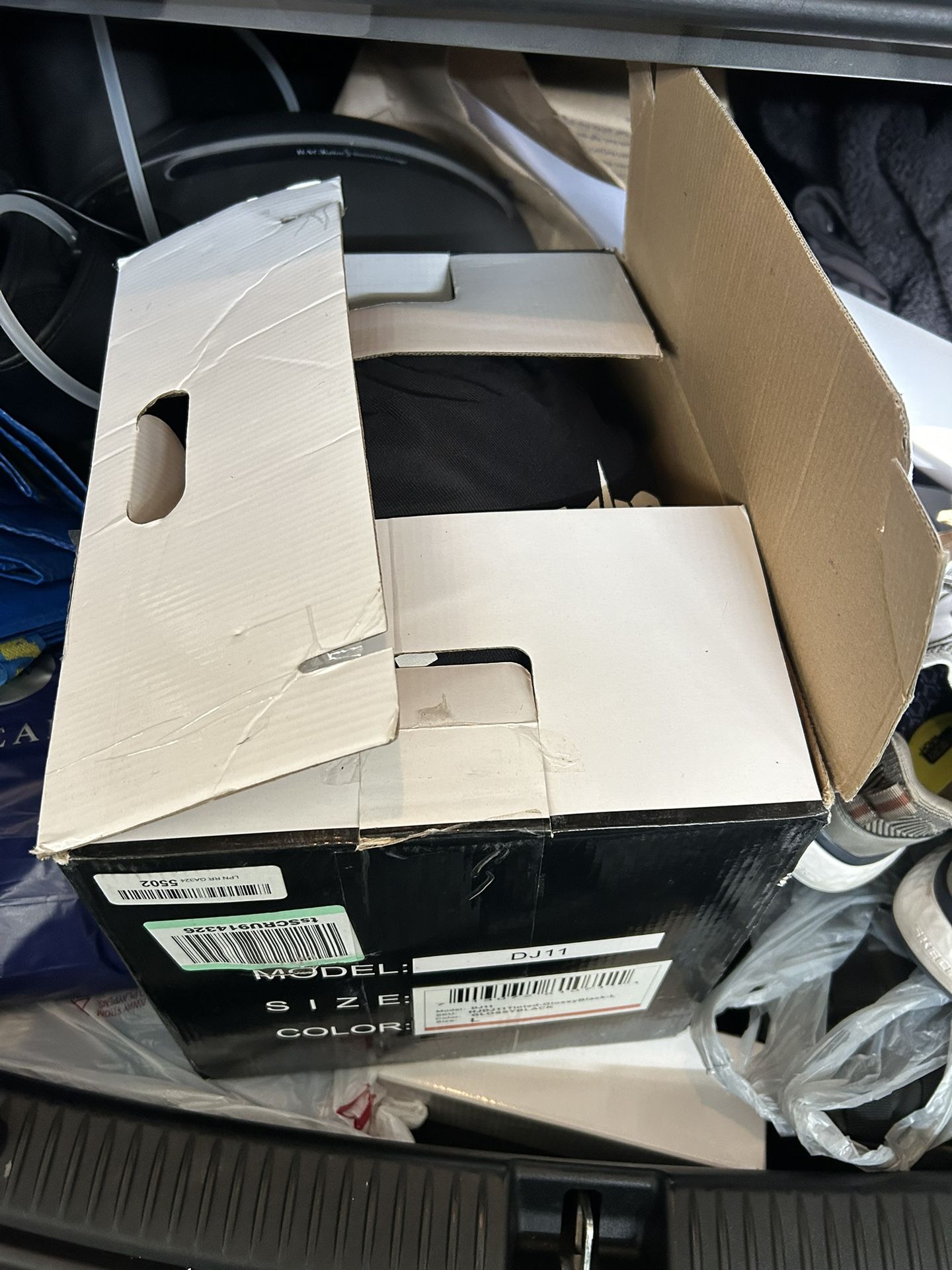 Auto-Darkening Welding Helmet – Model DJ11 – In Box – New Condition