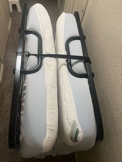 Twin folding bed