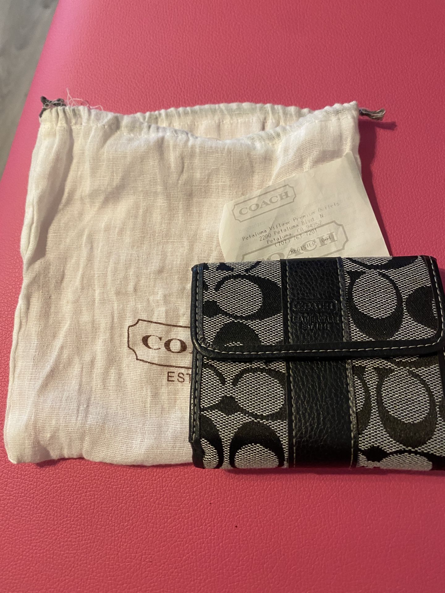 Coach Tri Fold Wallet ♦️New