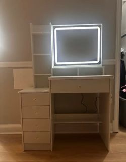 Vanity desk