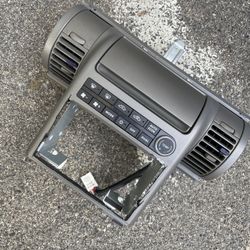Infinity G35  Radio Kit 