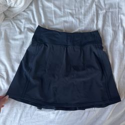 Lululemon Skirt, Size 2 Length Extra Long