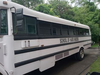 Two thousand two thomas school bus
