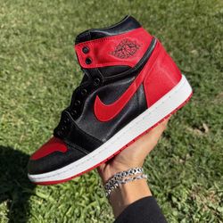 Jordan 1 High W “Satin Bred” Size 10 Men/11.5W 