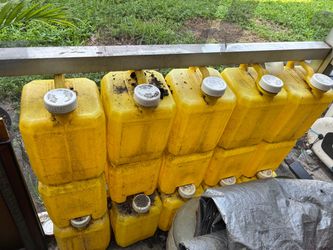 Pool cleaning chlorine jugs