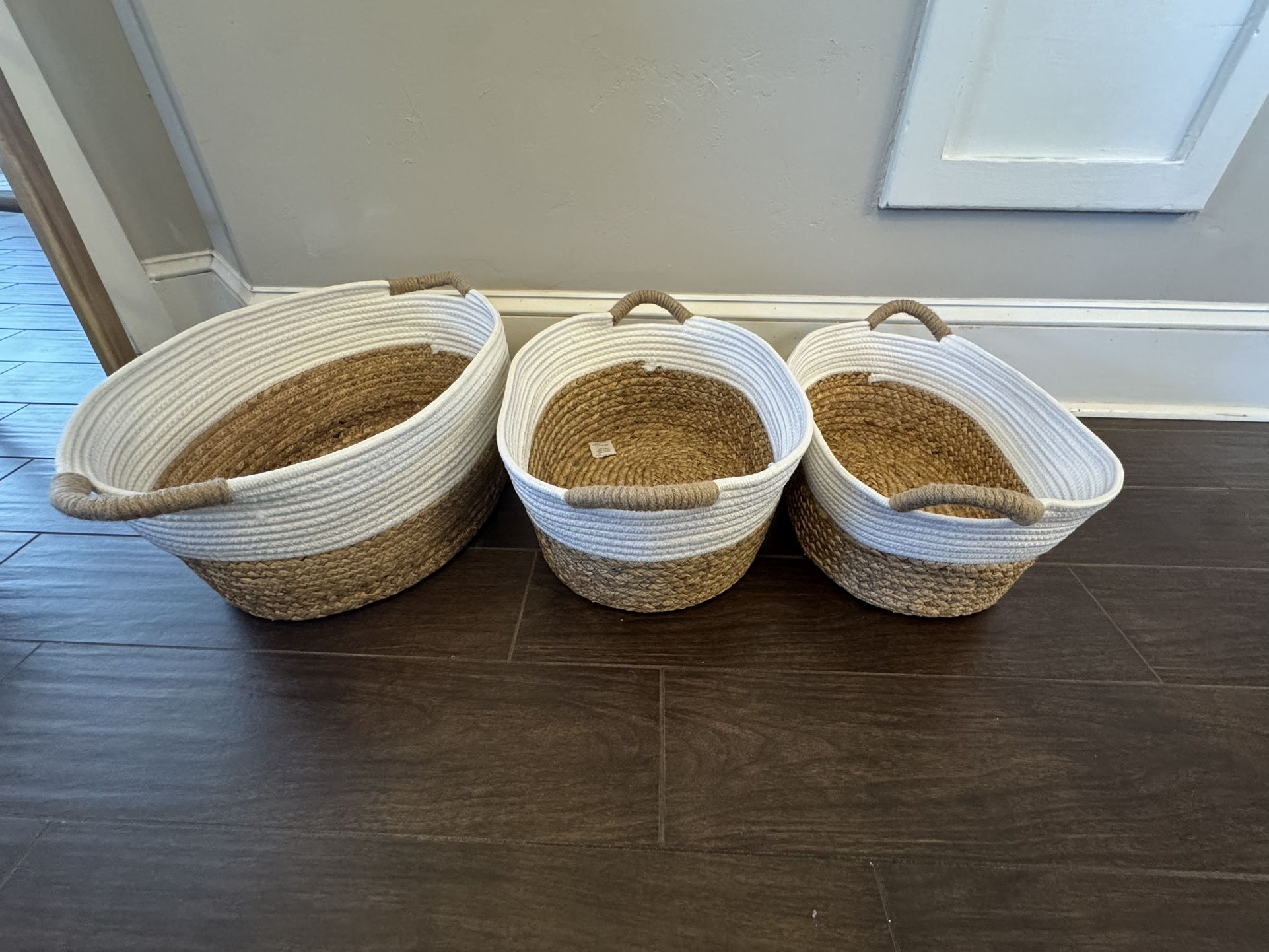 3 Wicker Nesting Baskets White