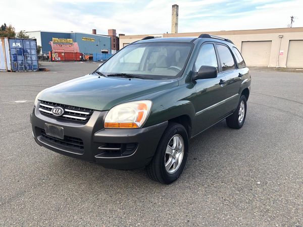 Kia sportage green