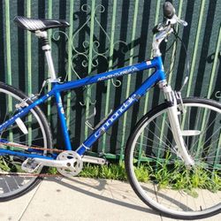 Cannondale Adventure 800 Hybrid Bicycle