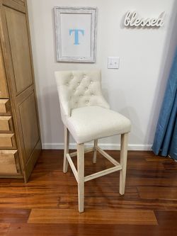 4 Kitchen Island Stools 