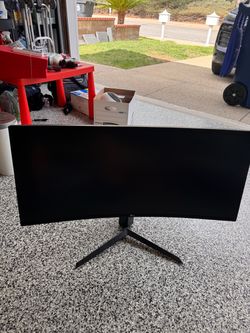 LG 34” UltraGear Curved Ultrawide Gaming Monitor 34GP63A-B – Excellent Condition