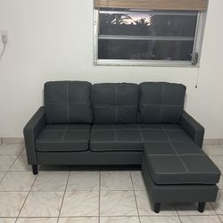 SMALL sectional 😍😍 Grey Color 🩶🩶