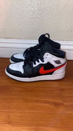Jordan 1 Mid