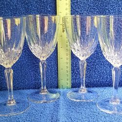 Set Of 4 Antique Crystal Wine Glasses w/ Decrative Cut Design