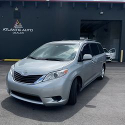 2016 Toyota Sienna