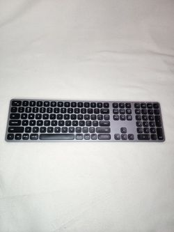 Satechi ST-AMBK Bluetooth Keyboard