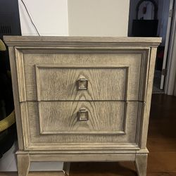 Nightstand 