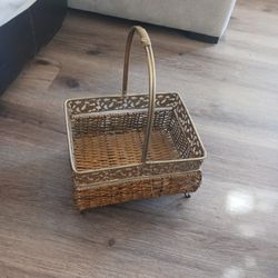 Basket,  Wicker/ Metal