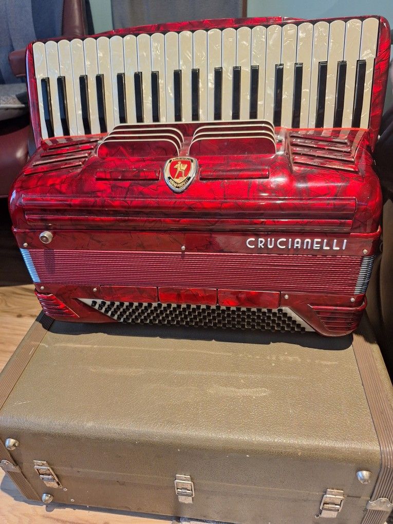 Crucianelli Accordion